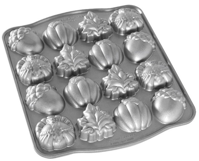 Nordic Ware Autumn Cakelet Pan