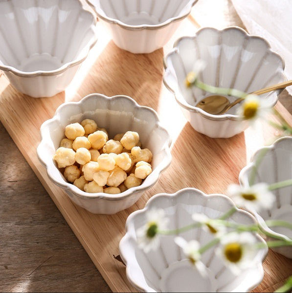 BIA Cordon Bleu Le Petite Cuisine Petal Bowl