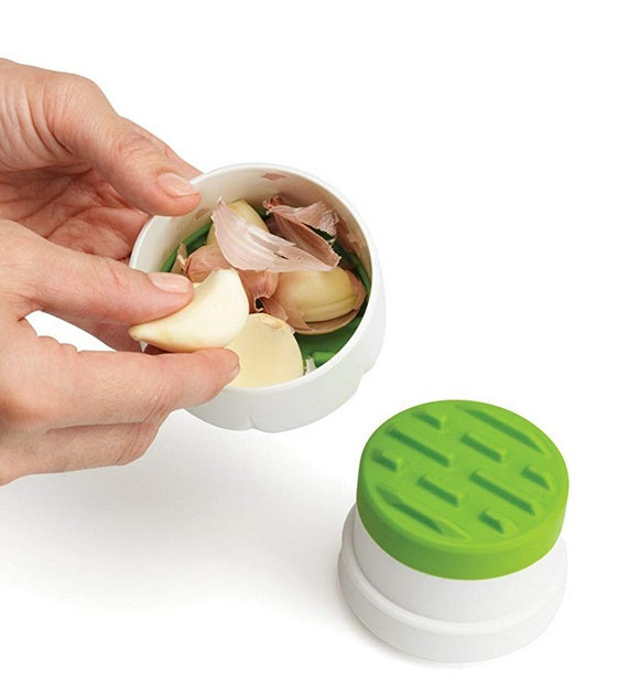 Chef&#39;n Twist &amp; Peel Garlic Peeler