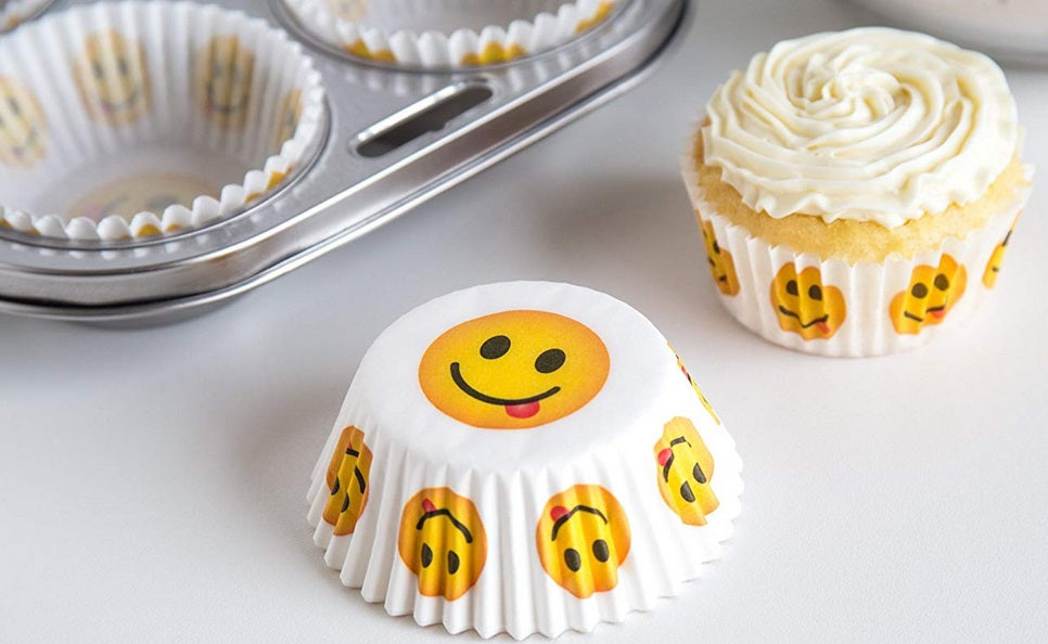 Fox Run Tongue Emoji Baking Cup Set of 50