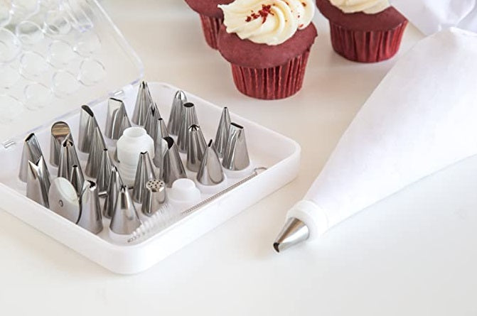 Fox Run 32 Piece Icing Set