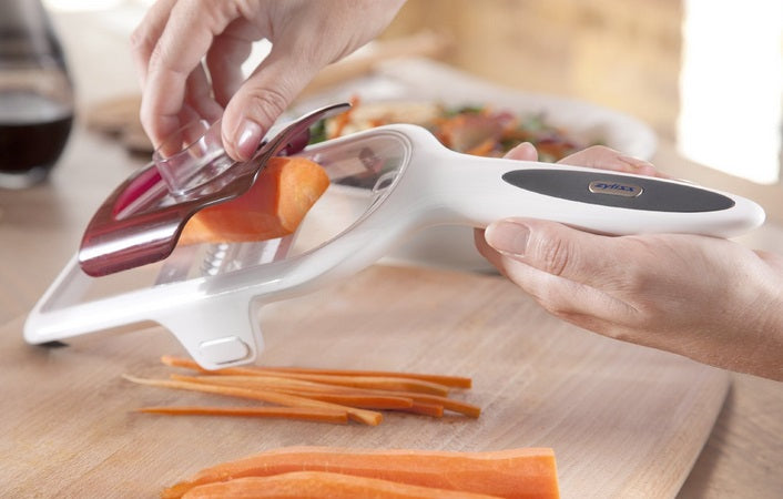 Zyliss 2 in 1 Handheld Mandoline Slicer