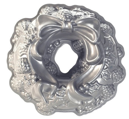 Nordic Ware Holiday Wreath Bundt Cake Pan