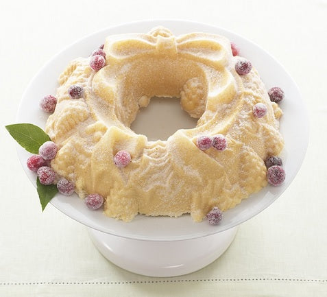 Nordic Ware Holiday Wreath Bundt Cake Pan