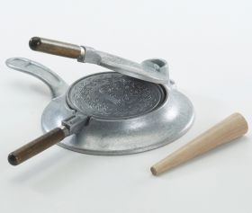 Nordic Ware Norwegian Krumkake Iron