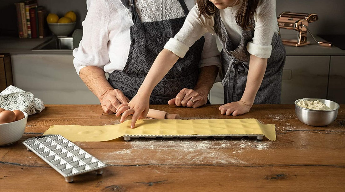 Marcato Ravioli Maker Mold with Rolling Pin 2.5cm / 1"