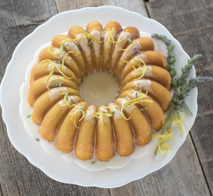 Nordic Ware Elegant Party Bundt Pan