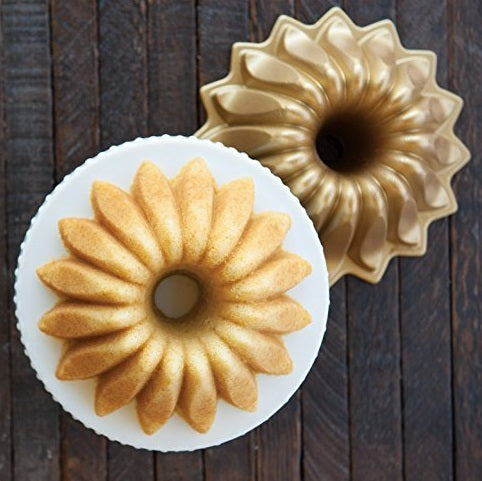 Nordic Ware Lotus Bundt Cake Pan