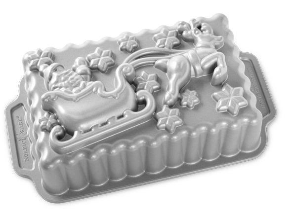 Nordic Ware Santa&#39;s Sleigh Loaf Pan