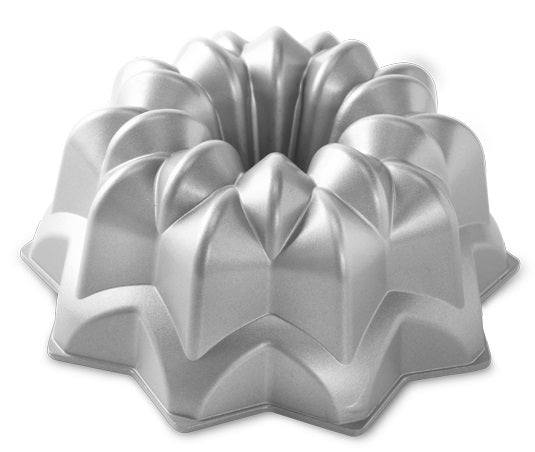 Nordic Ware Vintage Star Bundt Pan