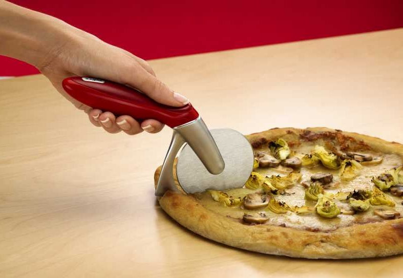 Zyliss Pizza Slicer with Crust Cutter